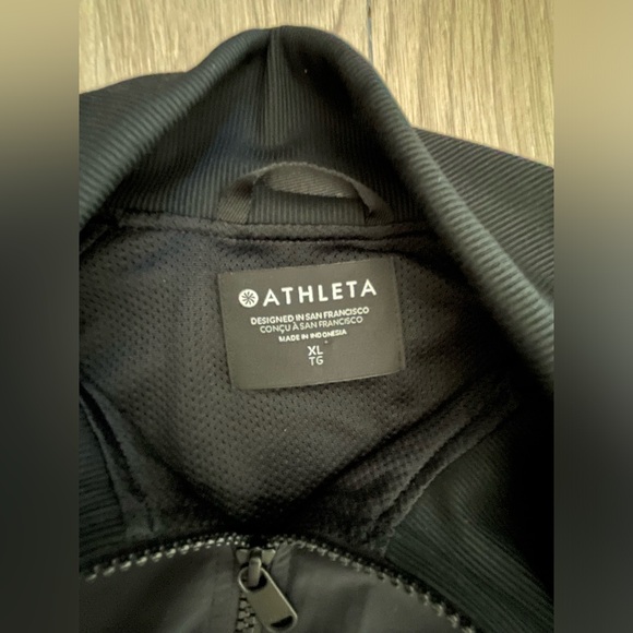 Athleta Brooklyn Bomber Jacket - like new condition, size XL - Picture 2 of 6